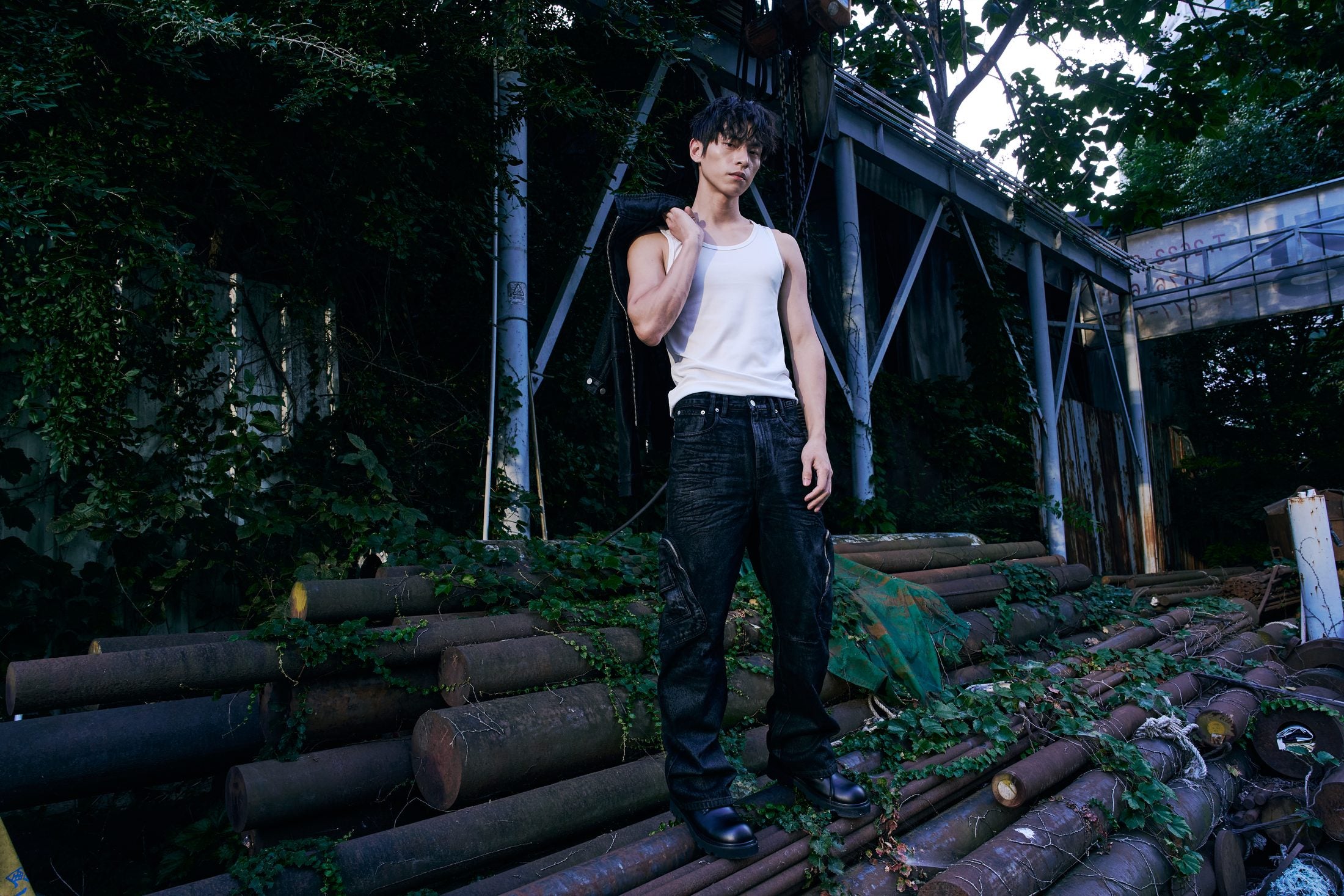 Osmere FW26 campaign — overgrown yard